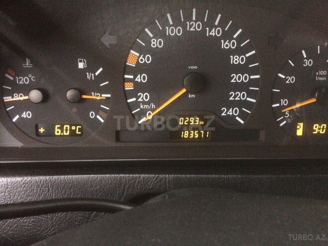 Mercedes C 200 2000, 184,000 km - 2.0 l - Bakı