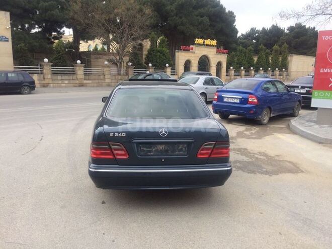Mercedes E 240 2000, 22,500 km - 0.3 l - Bakı