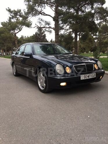 Mercedes E 220 2000, 320,000 km - 2.2 l - Bakı
