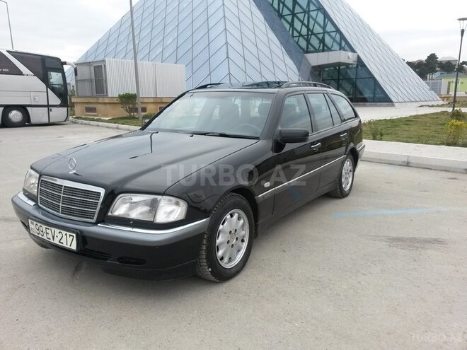 Mercedes C 220 2000, 311,000 km - 2.2 л - Bakı