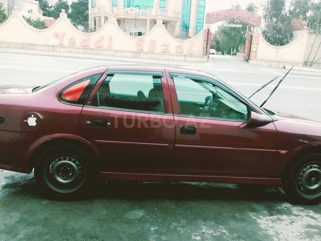 Opel Vectra 1999, 137,000 km - 1.6 l - Bakı