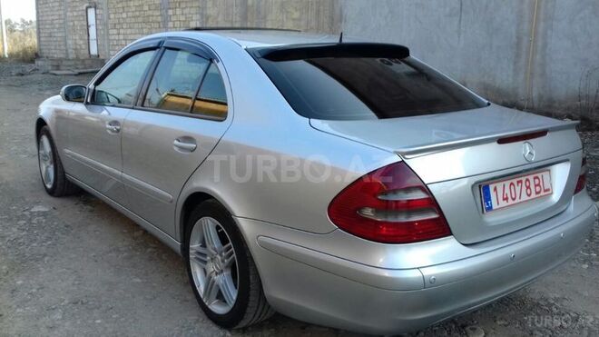Mercedes E 220 2003, 365,800 km - 2.2 л - Bakı