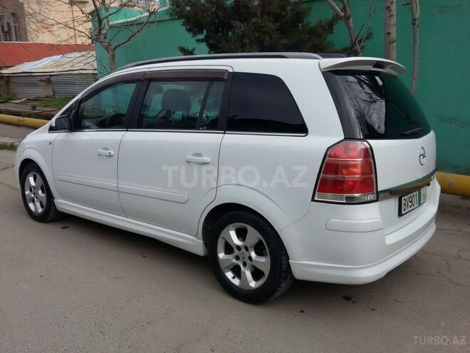 Opel Zafira 2005, 185,000 km - 2.2 л - Bakı
