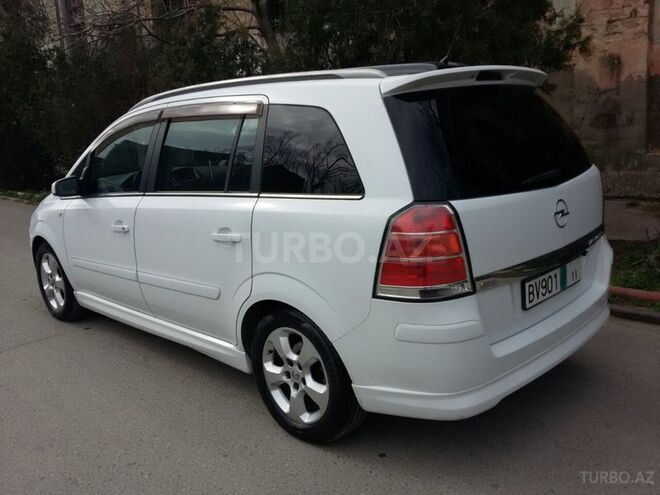 Opel Zafira 2005, 185,000 km - 2.2 л - Bakı