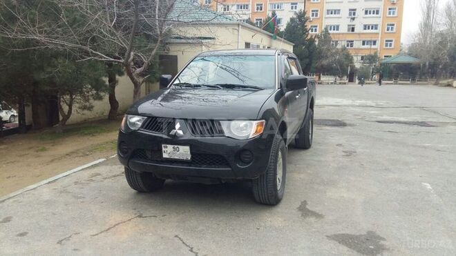 Mitsubishi L200 2007, 190,000 km - 2.5 l - Bakı