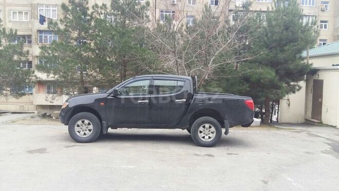 Mitsubishi L200 2007, 190,000 km - 2.5 l - Bakı