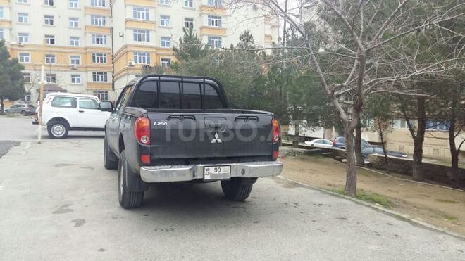 Mitsubishi L200 2007, 190,000 km - 2.5 l - Bakı