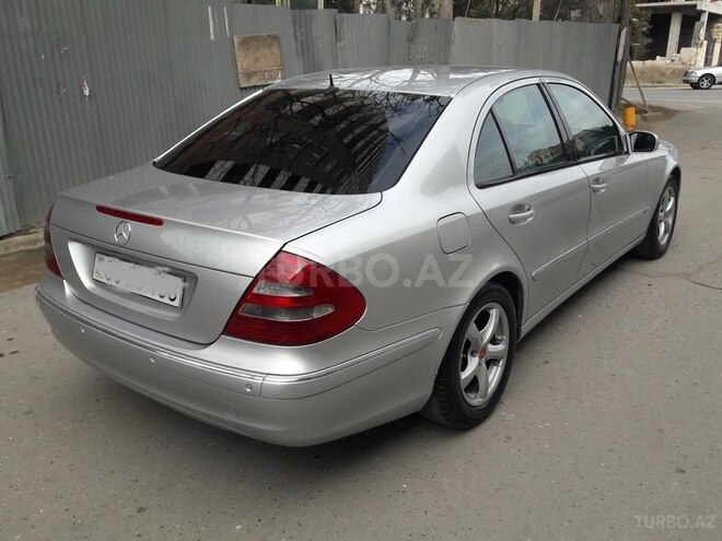 Mercedes E 220 2003, 271,000 km - 2.2 l - Bakı