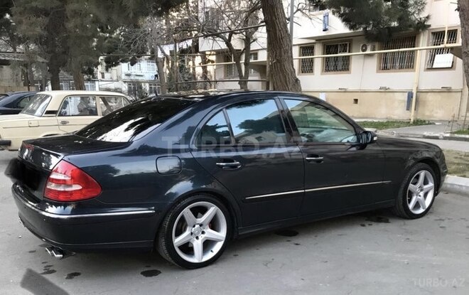 Mercedes E 320 2004, 283,000 km - 3.2 l - Bakı