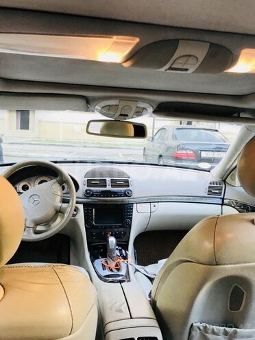 Mercedes E 320 2004, 283,000 km - 3.2 l - Bakı