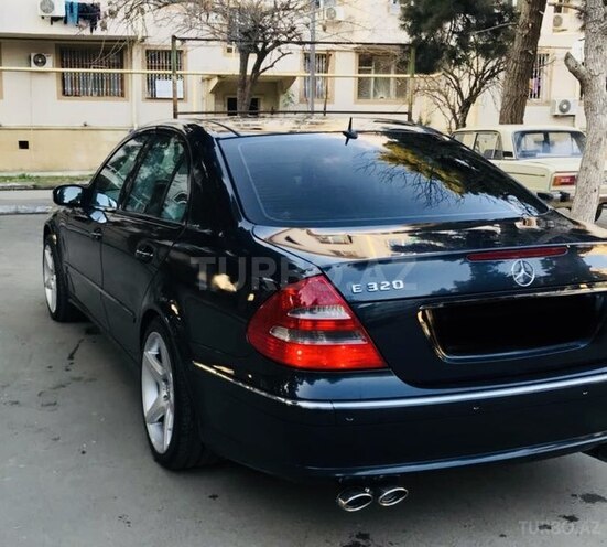 Mercedes E 320 2004, 283,000 km - 3.2 l - Bakı
