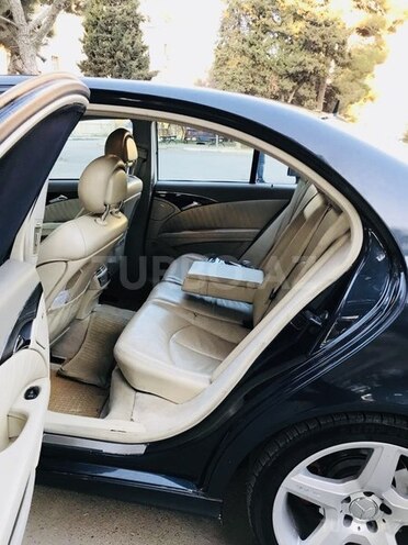 Mercedes E 320 2004, 283,000 km - 3.2 l - Bakı