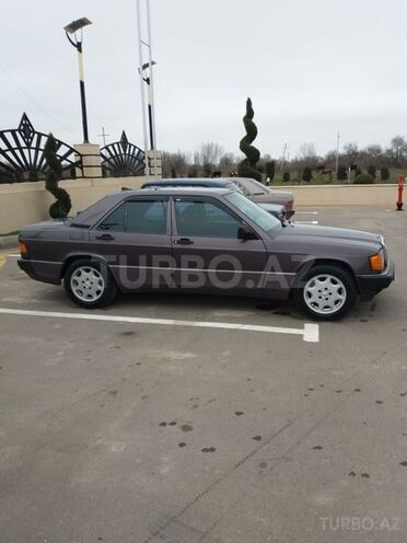 Mercedes 190 1990, 214,463 km - 2.0 л - Beyləqan