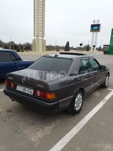 Mercedes 190 1990, 214,463 km - 2.0 л - Beyləqan