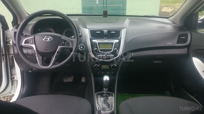 Hyundai Accent 2012, 100,000 km - 1.6 l - Xaçmaz
