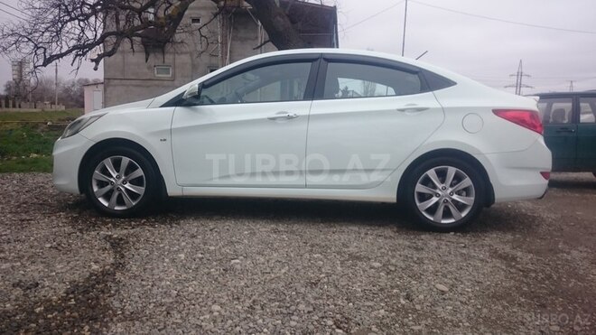 Hyundai Accent 2012, 100,000 km - 1.6 l - Xaçmaz