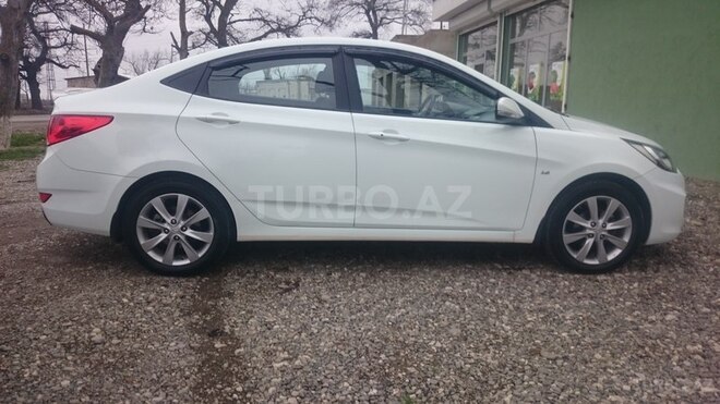 Hyundai Accent 2012, 100,000 km - 1.6 l - Xaçmaz