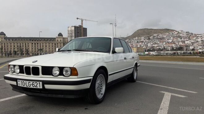 BMW 520 1989, 130,000 km - 2.0 l - Bakı