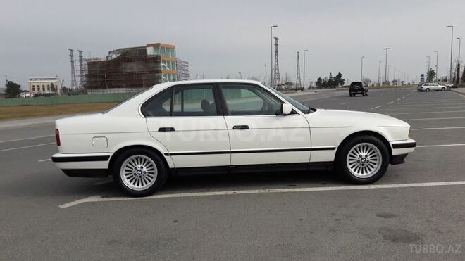 BMW 520 1989, 130,000 km - 2.0 l - Bakı