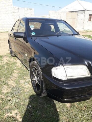 Mercedes C 240 1998, 370 km - 2.4 l - Göygöl