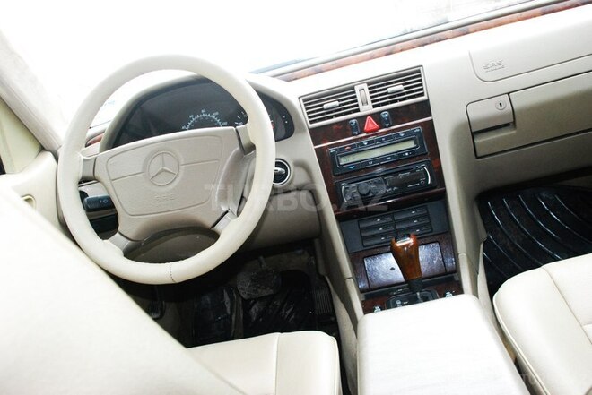 Mercedes C 230 1997, 230,000 km - 2.3 l - Bakı