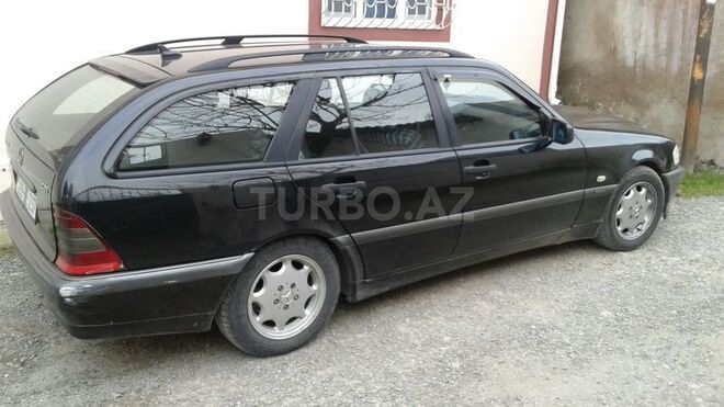 Mercedes C 220 1999, 253,000 km - 2.2 l - Bakı