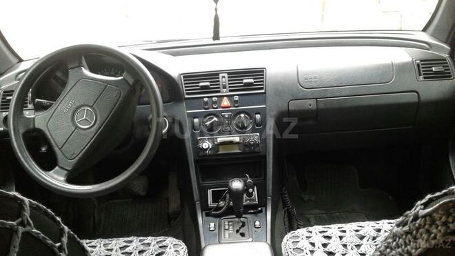 Mercedes C 220 1999, 253,000 km - 2.2 l - Bakı