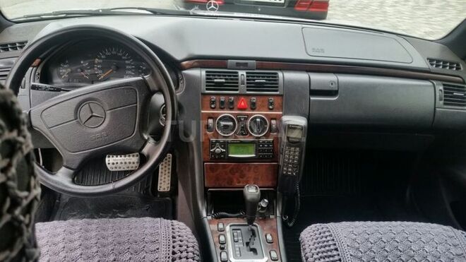 Mercedes E 230 1997, 265,411 km - 2.3 l - Bakı