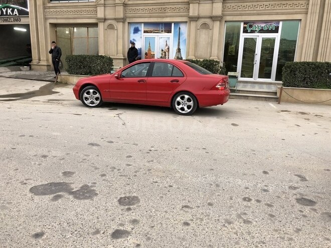 Mercedes C 200 2001, 198,500 km - 2.0 л - Bakı