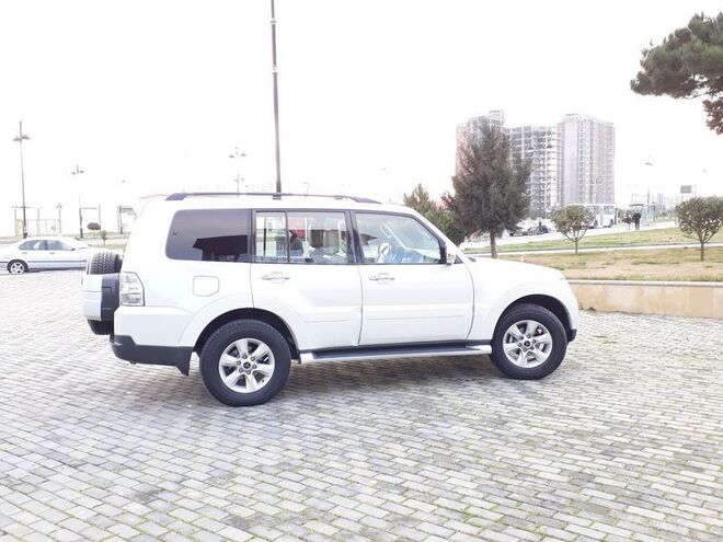 Mitsubishi Pajero 2007, 190,000 km - 3.0 l - Bakı