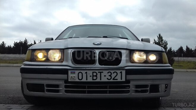 BMW 318 1993, 300,000 km - 1.8 l - Bakı
