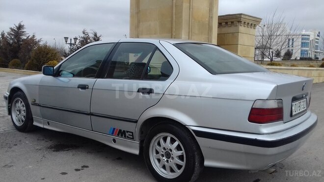 BMW 318 1993, 300,000 km - 1.8 l - Bakı
