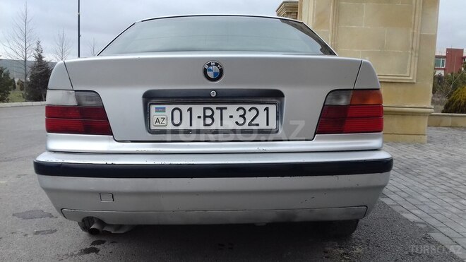 BMW 318 1993, 300,000 km - 1.8 l - Bakı