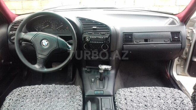BMW 318 1993, 300,000 km - 1.8 l - Bakı