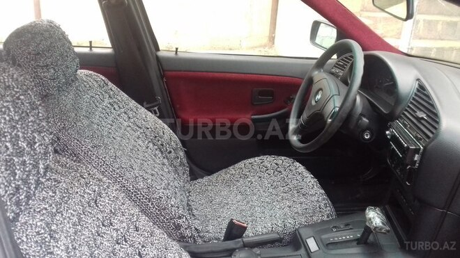 BMW 318 1993, 300,000 km - 1.8 l - Bakı