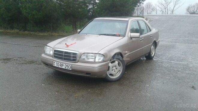 Mercedes C 200 1993, 123,655 km - 2.0 l - Masallı