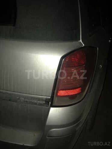 Opel Astra 2006, 243,000 km - 1.6 l - Bakı