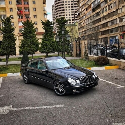 Mercedes E 320 2004, 232,000 km - 3.2 l - Bakı