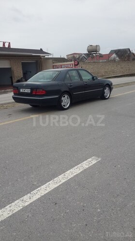 Mercedes E 220 2000, 320,000 km - 2.2 l - Bakı