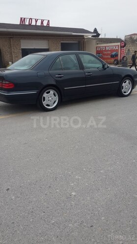Mercedes E 220 2000, 320,000 km - 2.2 l - Bakı