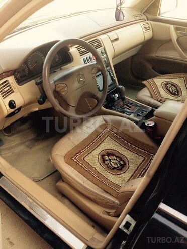 Mercedes E 320 1999, 319,500 km - 3.2 л - Gəncə