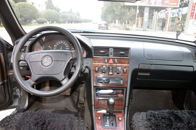 Mercedes C 200 1996, 369,079 km - 2.0 l - Xırdalan