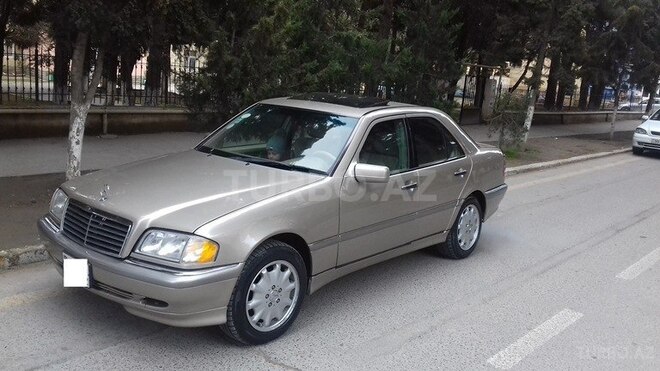 Mercedes C 230 2000, 176,000 km - 2.3 l - Bakı