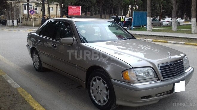 Mercedes C 230 2000, 176,000 km - 2.3 l - Bakı
