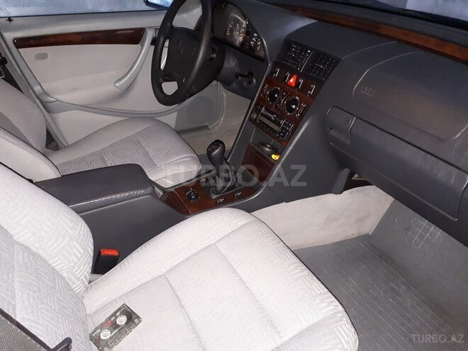 Mercedes C 180 1997, 357,000 km - 1.8 л - Tovuz