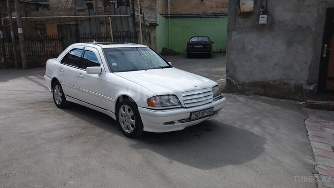 Mercedes C 230 1999, 200,000 km - 2.3 л - Bakı