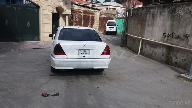 Mercedes C 230 1999, 200,000 km - 2.3 л - Bakı