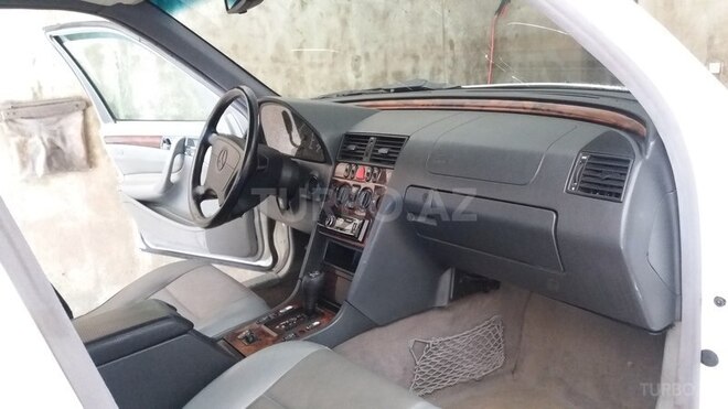 Mercedes C 230 1999, 200,000 km - 2.3 л - Bakı
