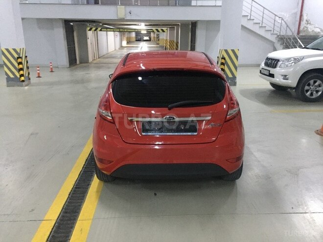 Ford Fiesta 2011, 63,000 km - 1.4 l - Bakı