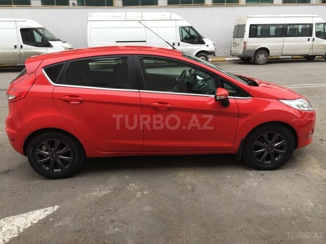 Ford Fiesta 2011, 63,000 km - 1.4 l - Bakı